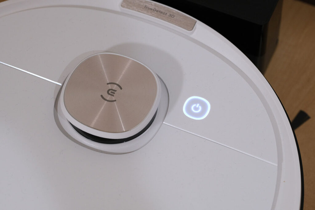 DEEBOT OZMO T8 操作ボタン