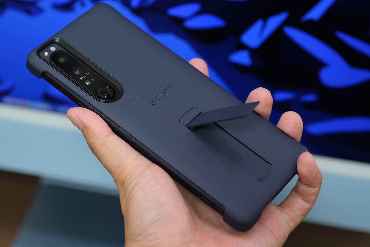 Xperia 1 III 純正ケース