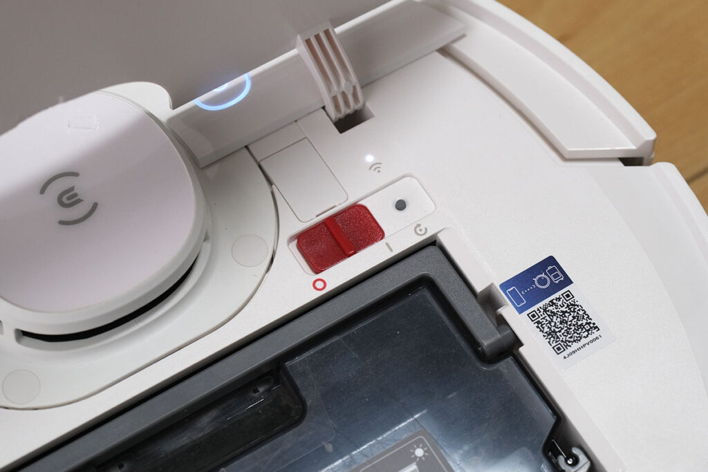 DEEBOT N7 電源ボタン