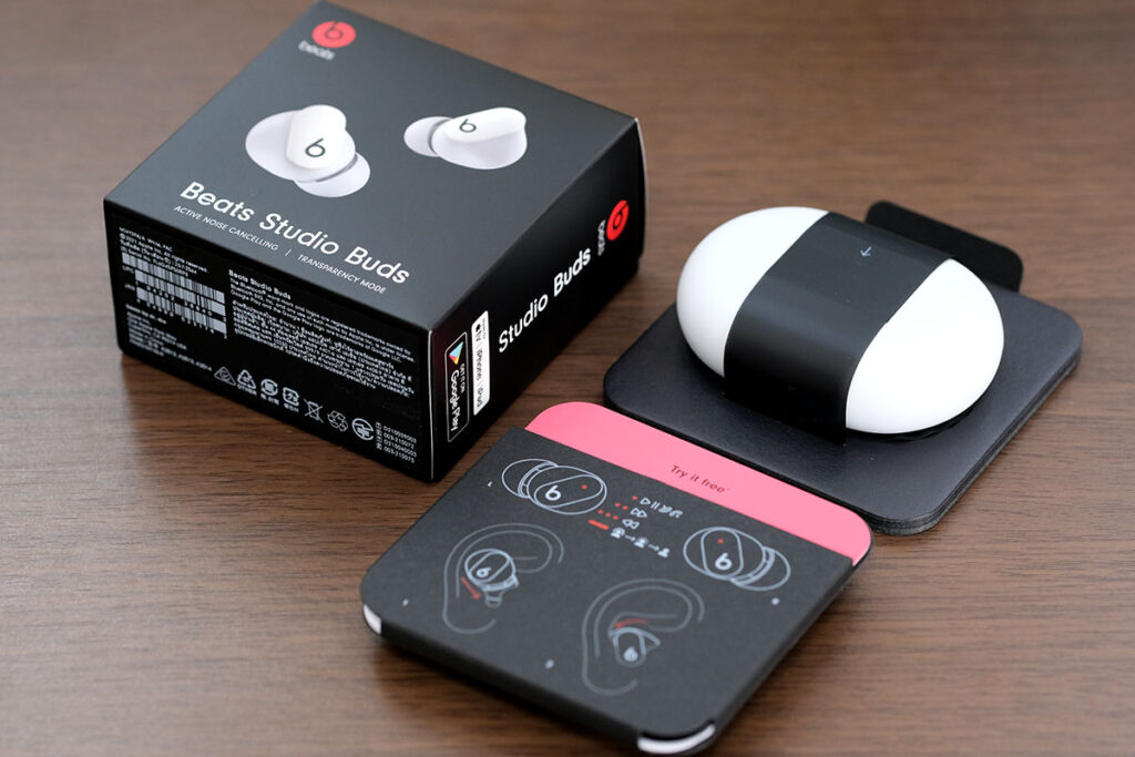 Beats Studio Buds 同梱品一式