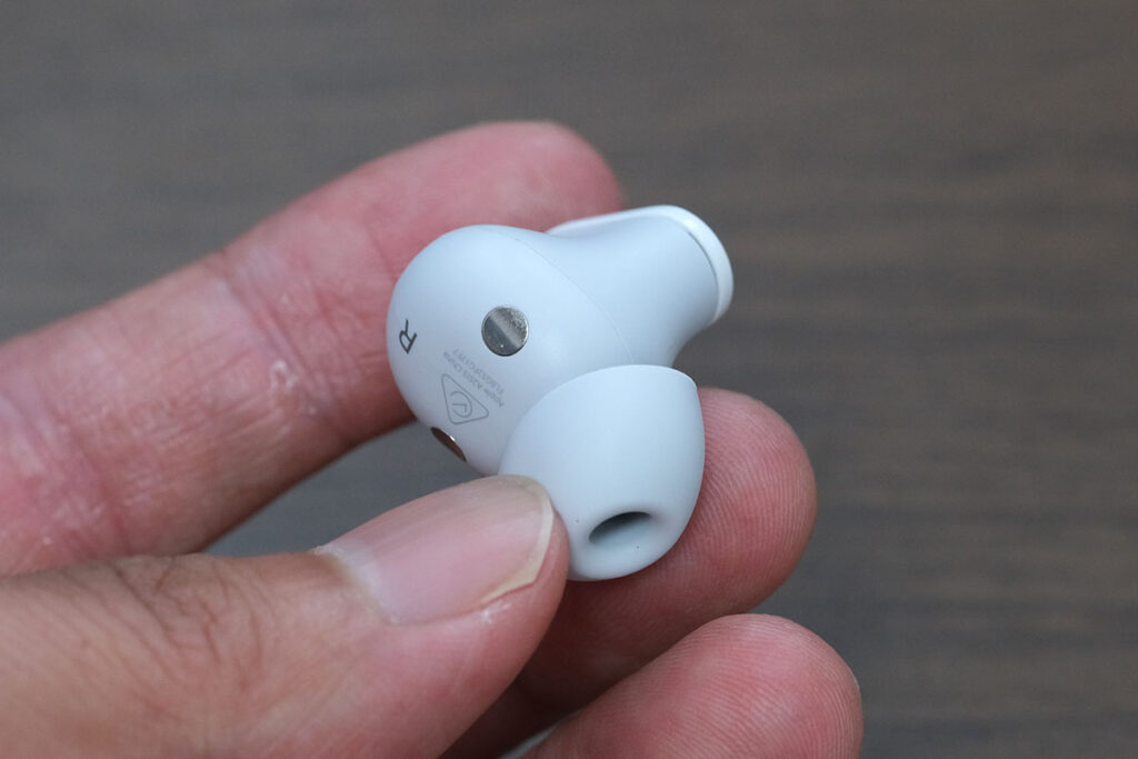 Beats Studio Buds イヤホンの形状