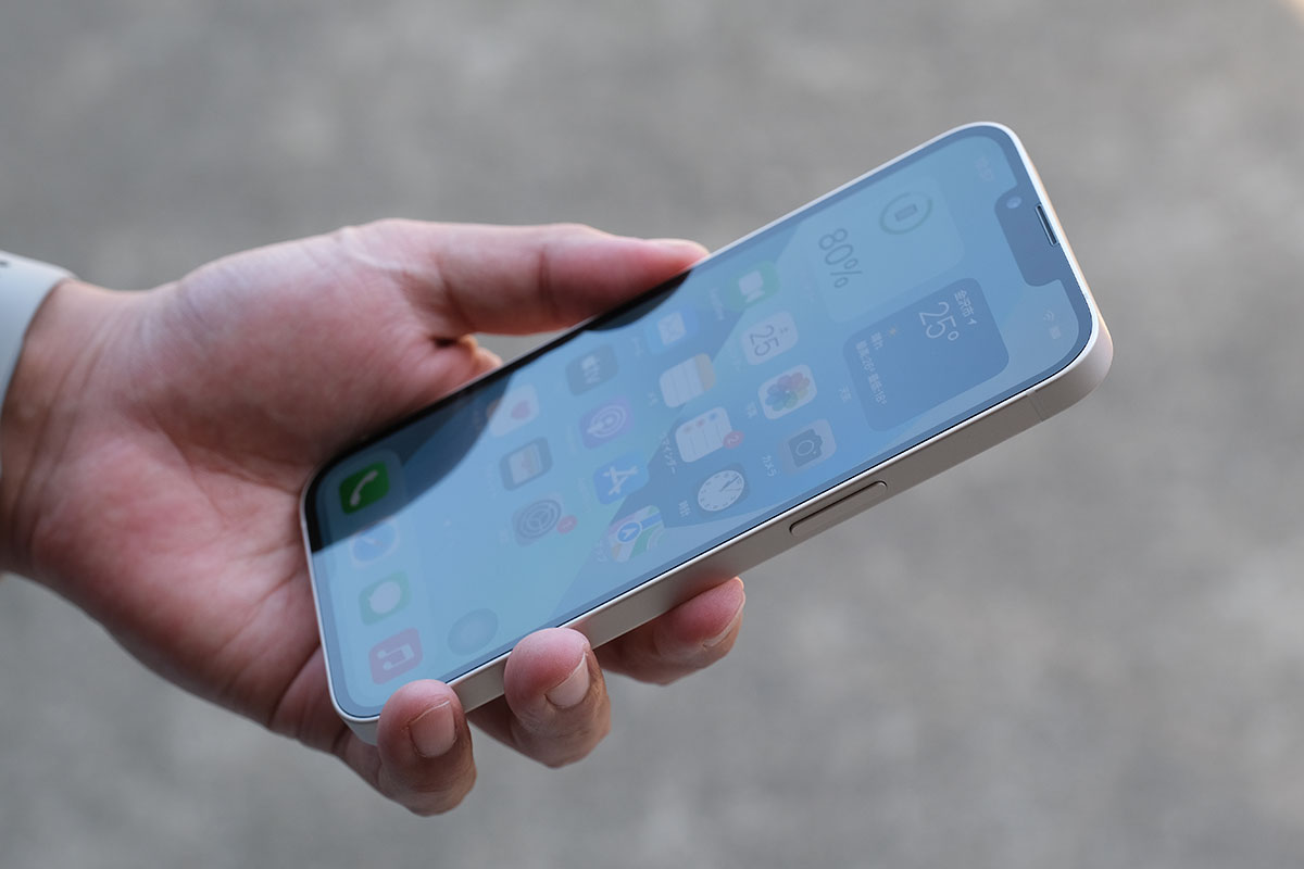 iPhone 13