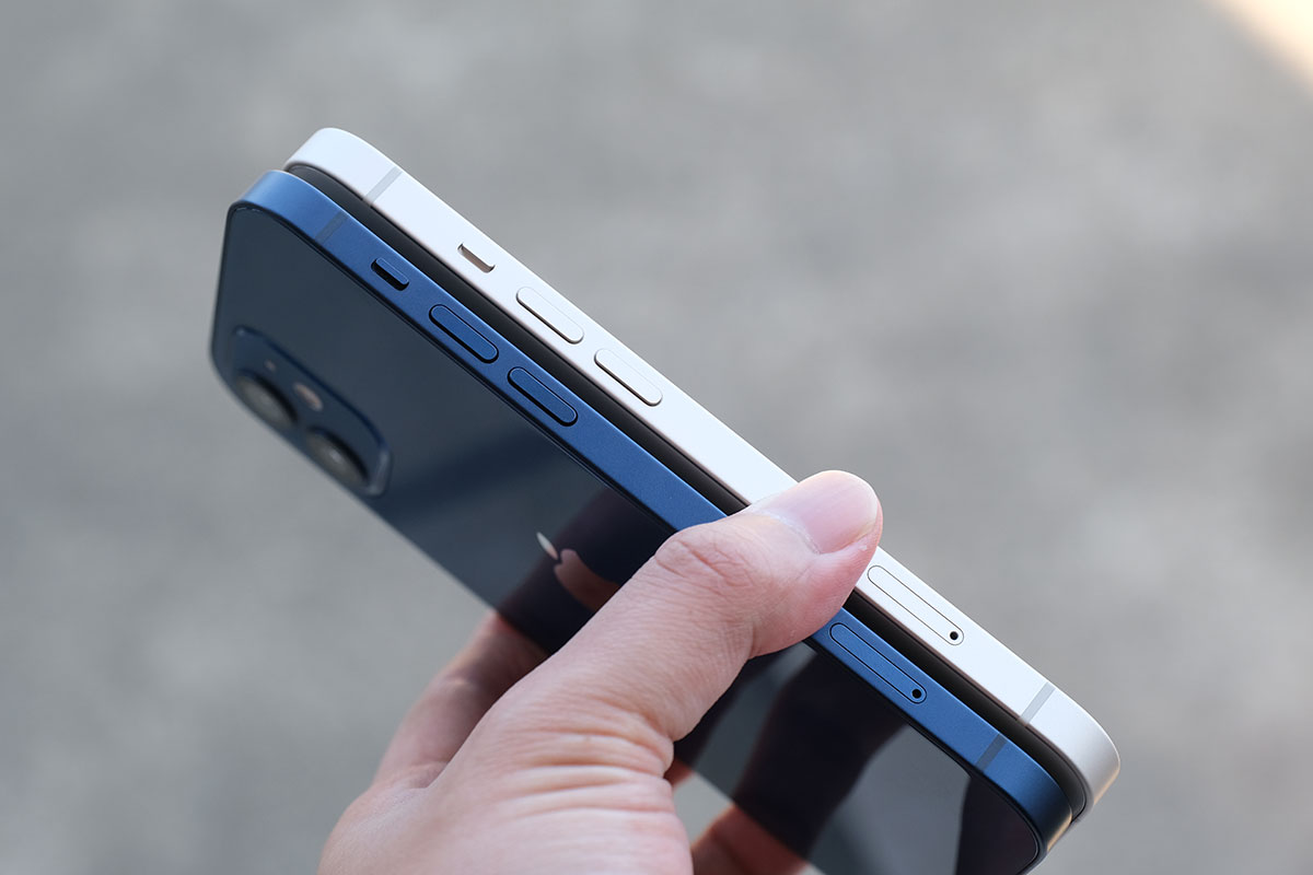 iPhone 12とiPhone 13の音量ボタン配置