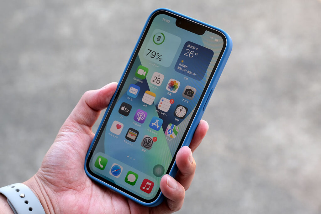 iPhone 13 + シリコンケースのサイズ感