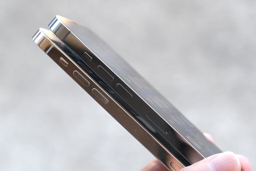 iPhone 12 Pro・13 Pro ボタンの配置