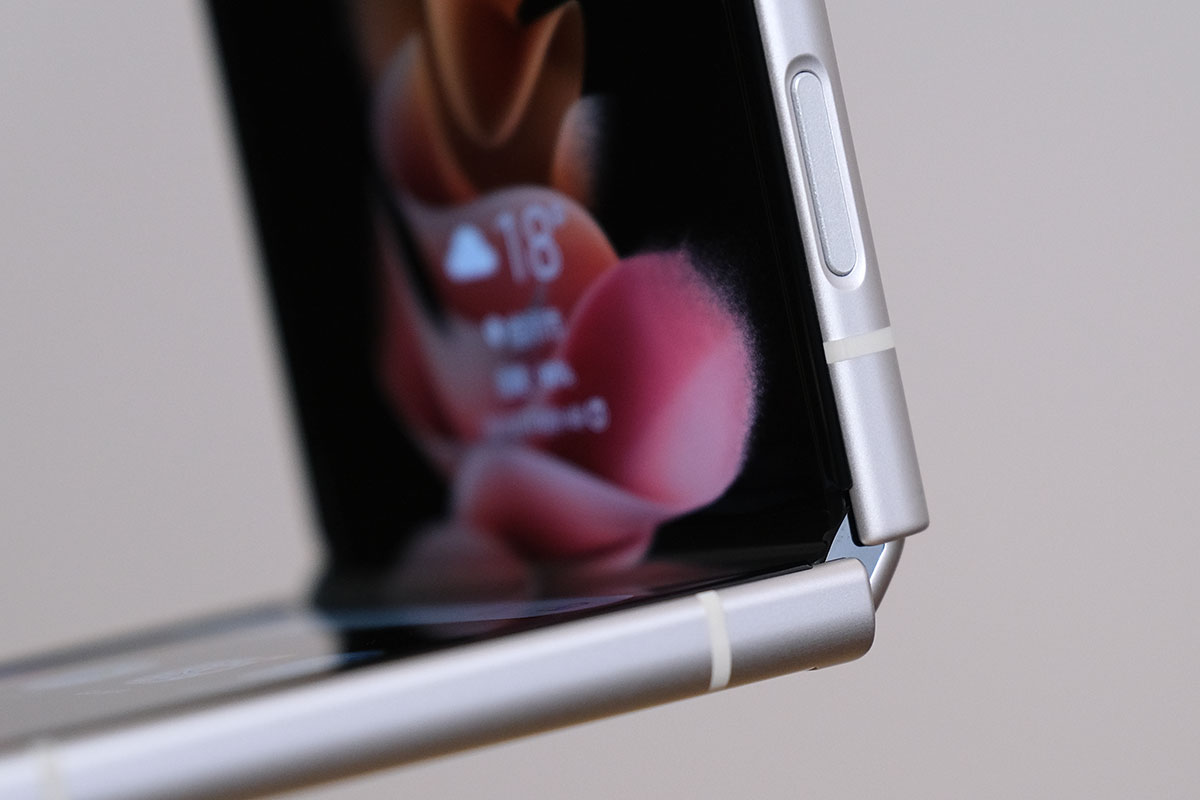 Galaxy Z Flip3 ヒンジ部分