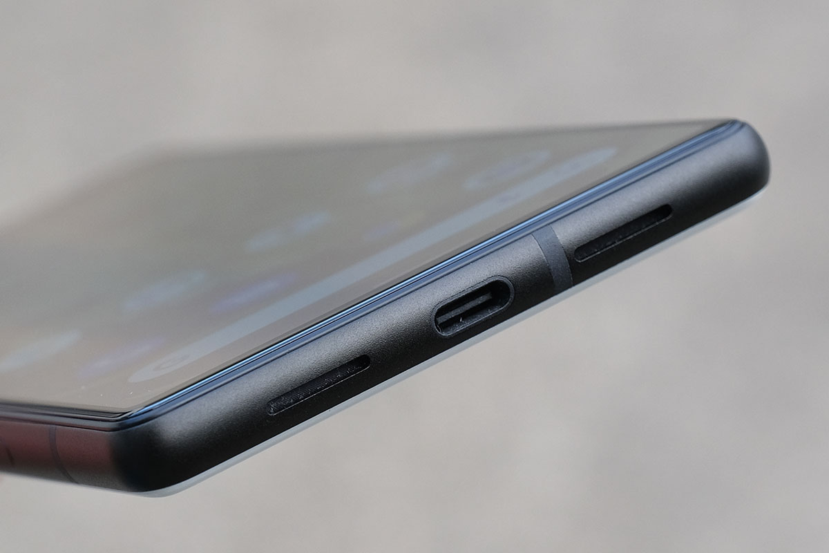 Pixel 6 充電ポート