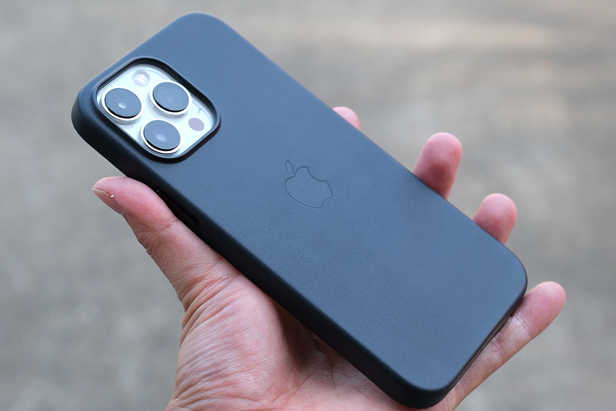iPhone 13 Pro Max ケース装着