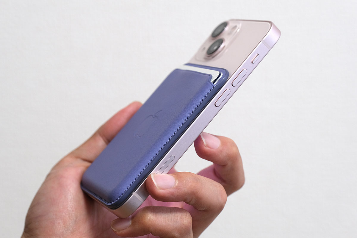 iPhone 13 + MagSafeレザーウォレット