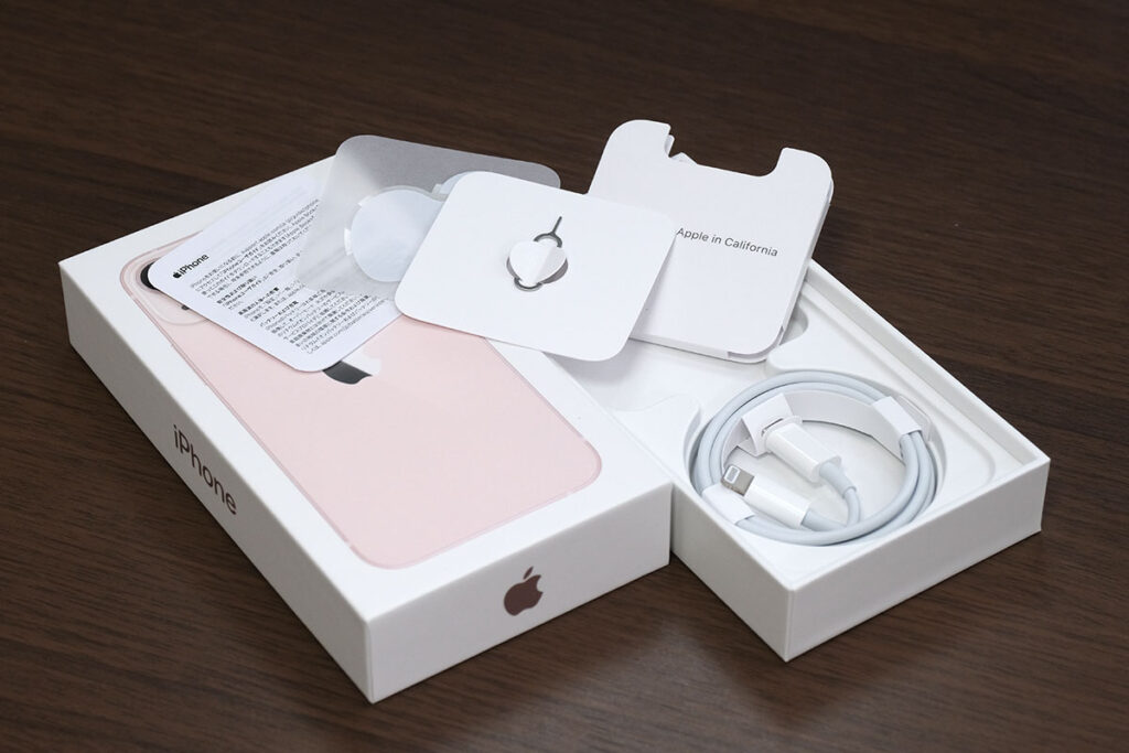 iPhone 13 mini 同梱品一式