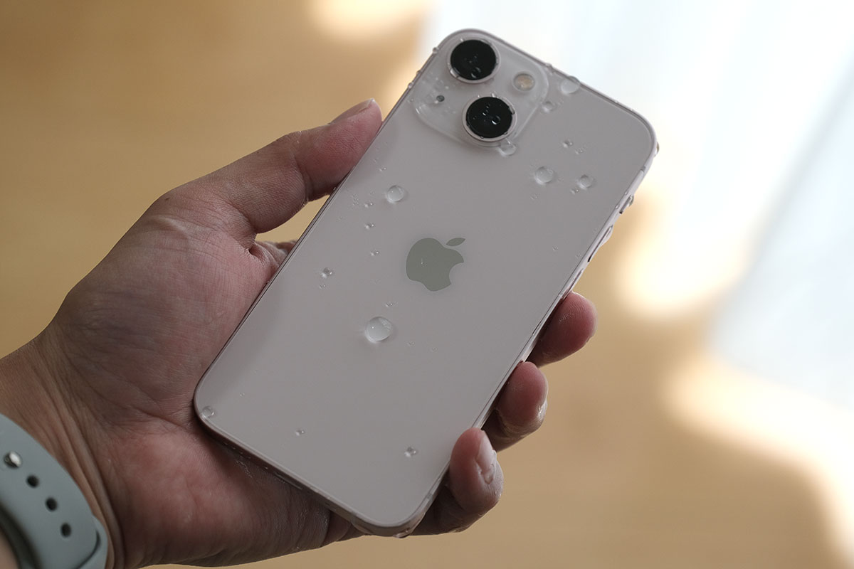 iPhone 13 耐水性能