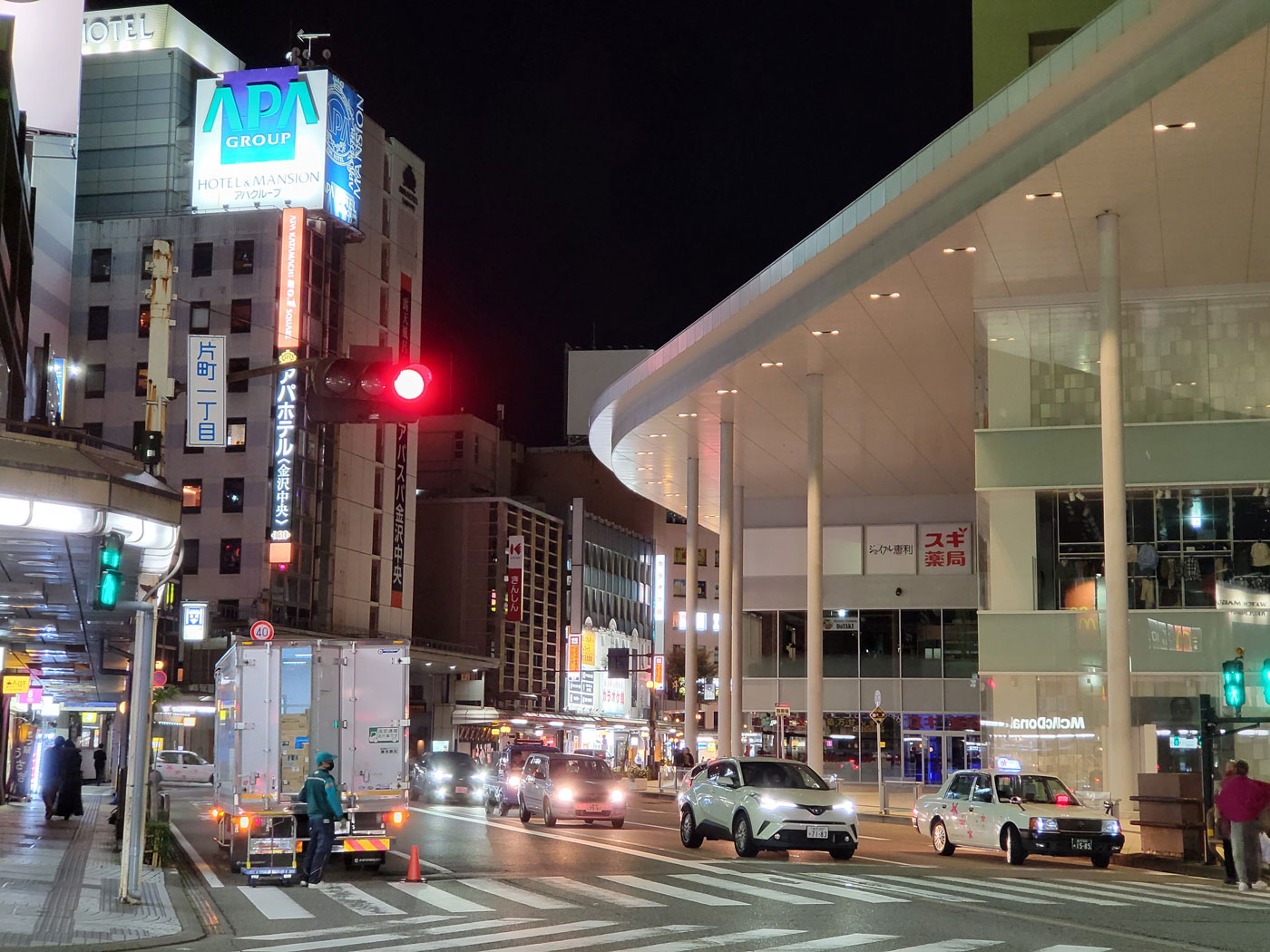 Galaxy Z Fold3 望遠カメラで夜の街を撮影