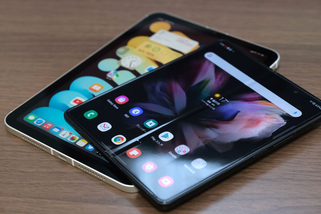 iPad mini 6とGalaxy Z Fold3