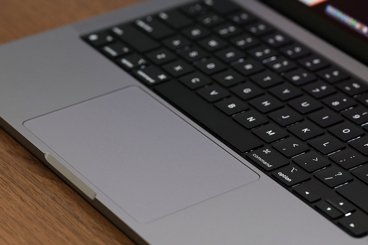 MacBook Pro 14インチ トラックパッド