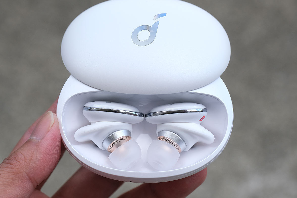 Soundcore Liberty 3 Pro イヤホン収納状態