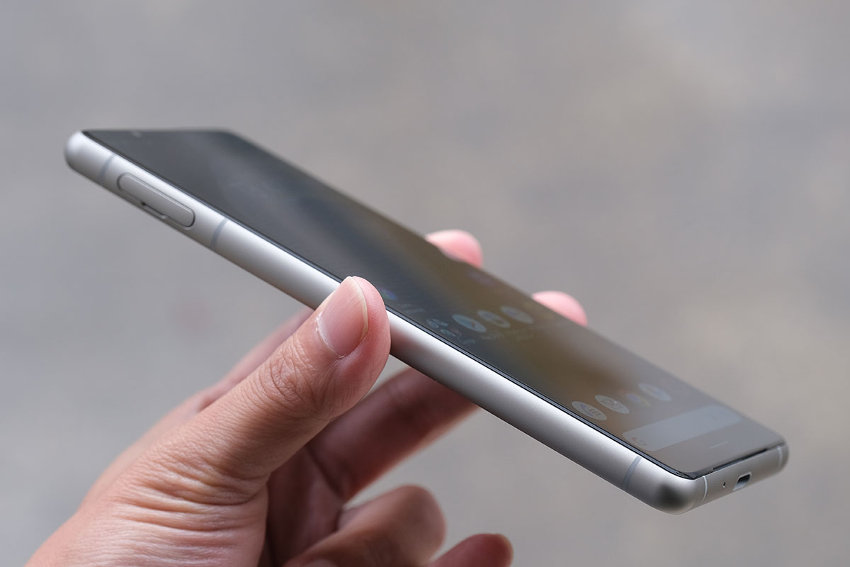 Xperia 5 III サイドフレームのデザイン