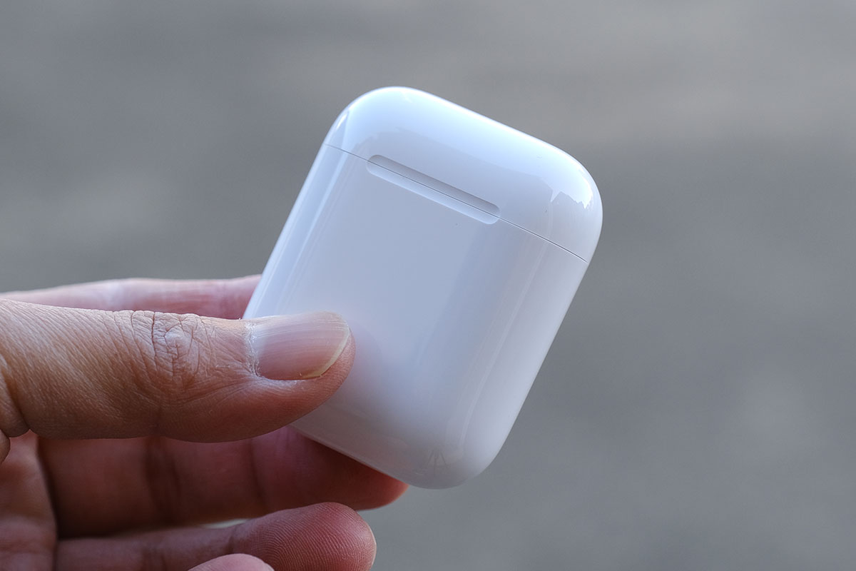 AirPods(第2世代)の充電ケース