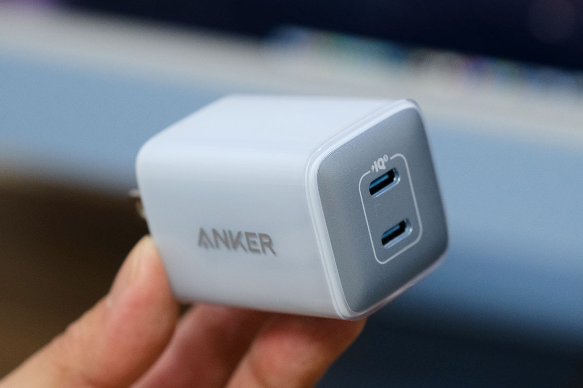 Anker 521 Charger (Nano Pro)  ポップな筐体デザイン