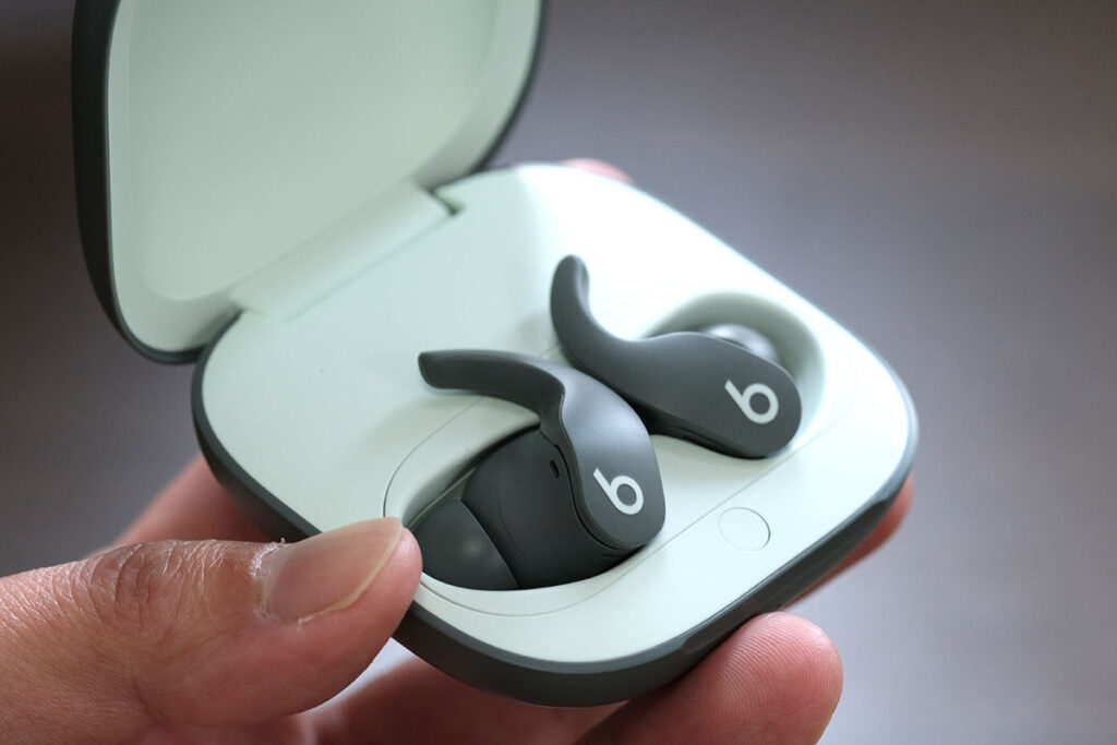 Beats Fit Proとイヤホン