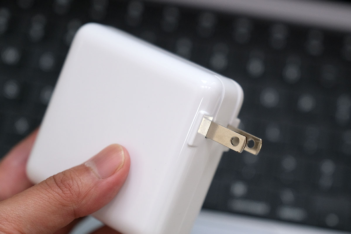 Anker PowerPort III 2-Port 100W のプラグ