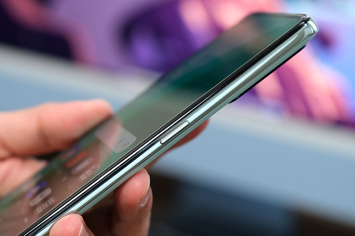 OPPO A55s 5G サイドボタン