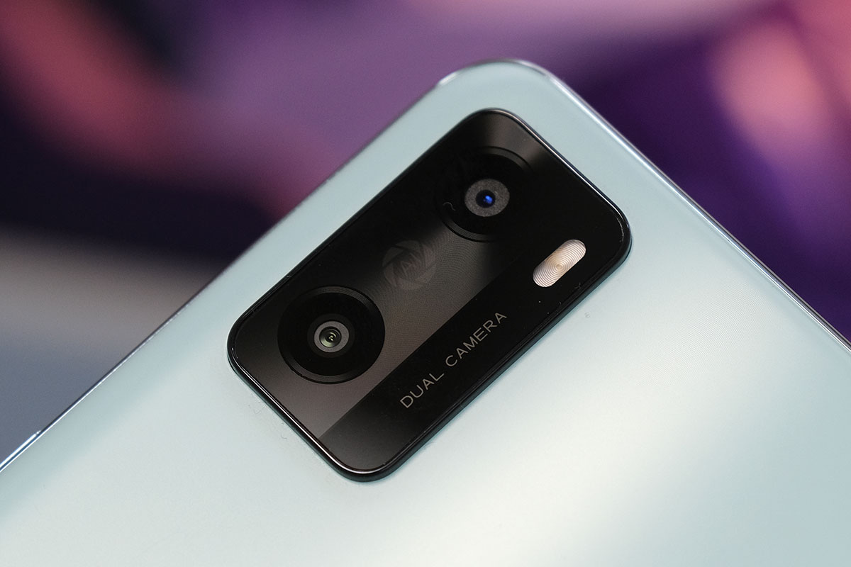 OPPO A55s 5G リアカメラ