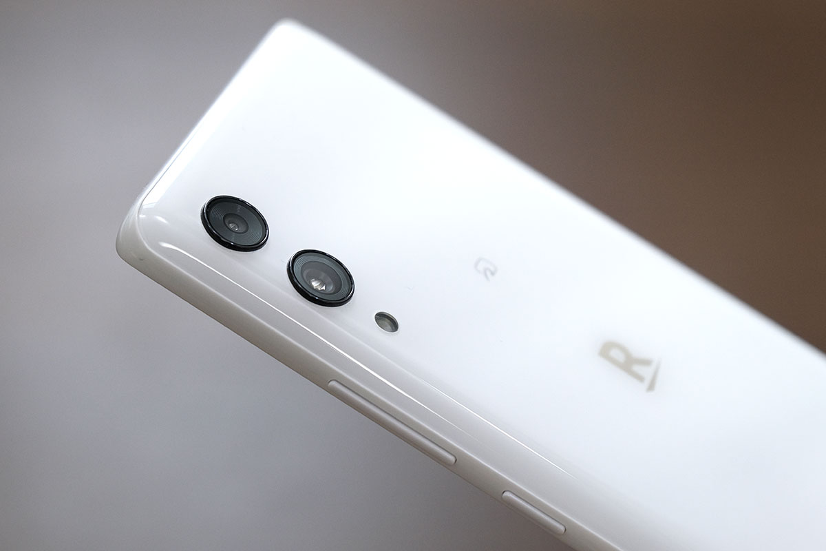 Rakuten Hand 5G リアカメラ
