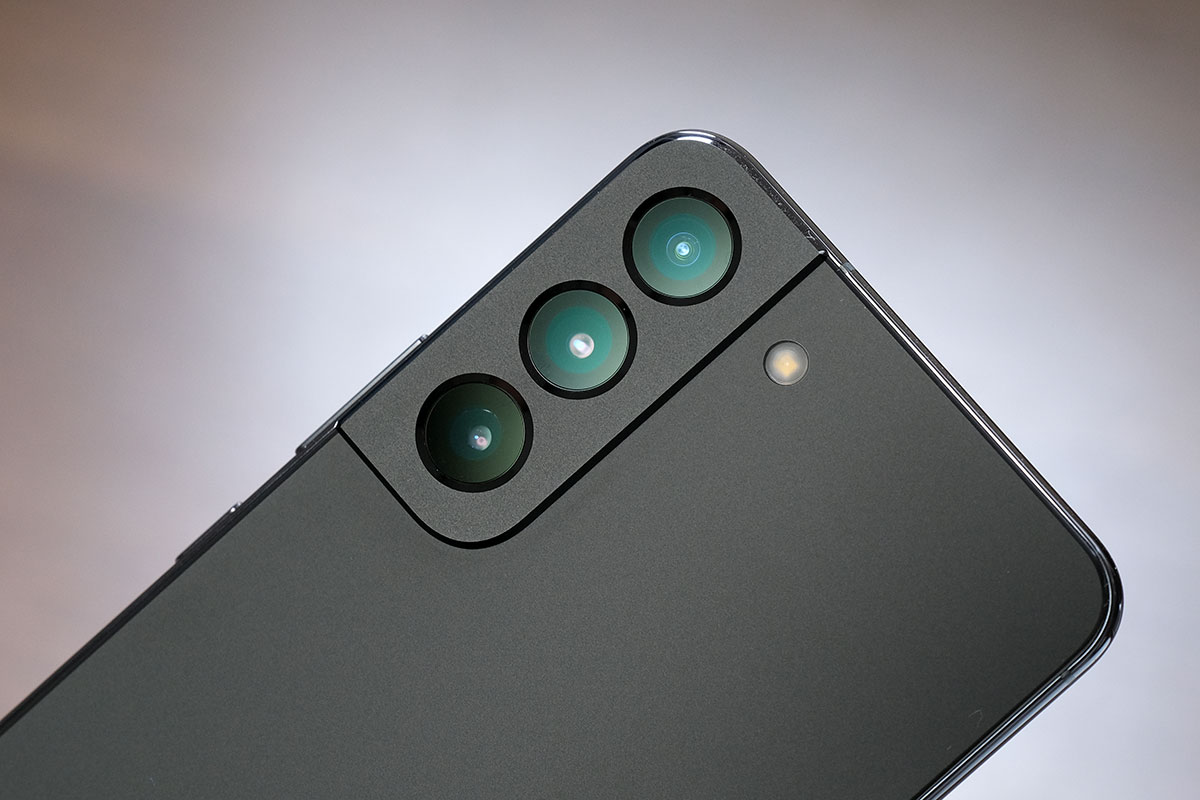 Galaxy S22 トリプルカメラ