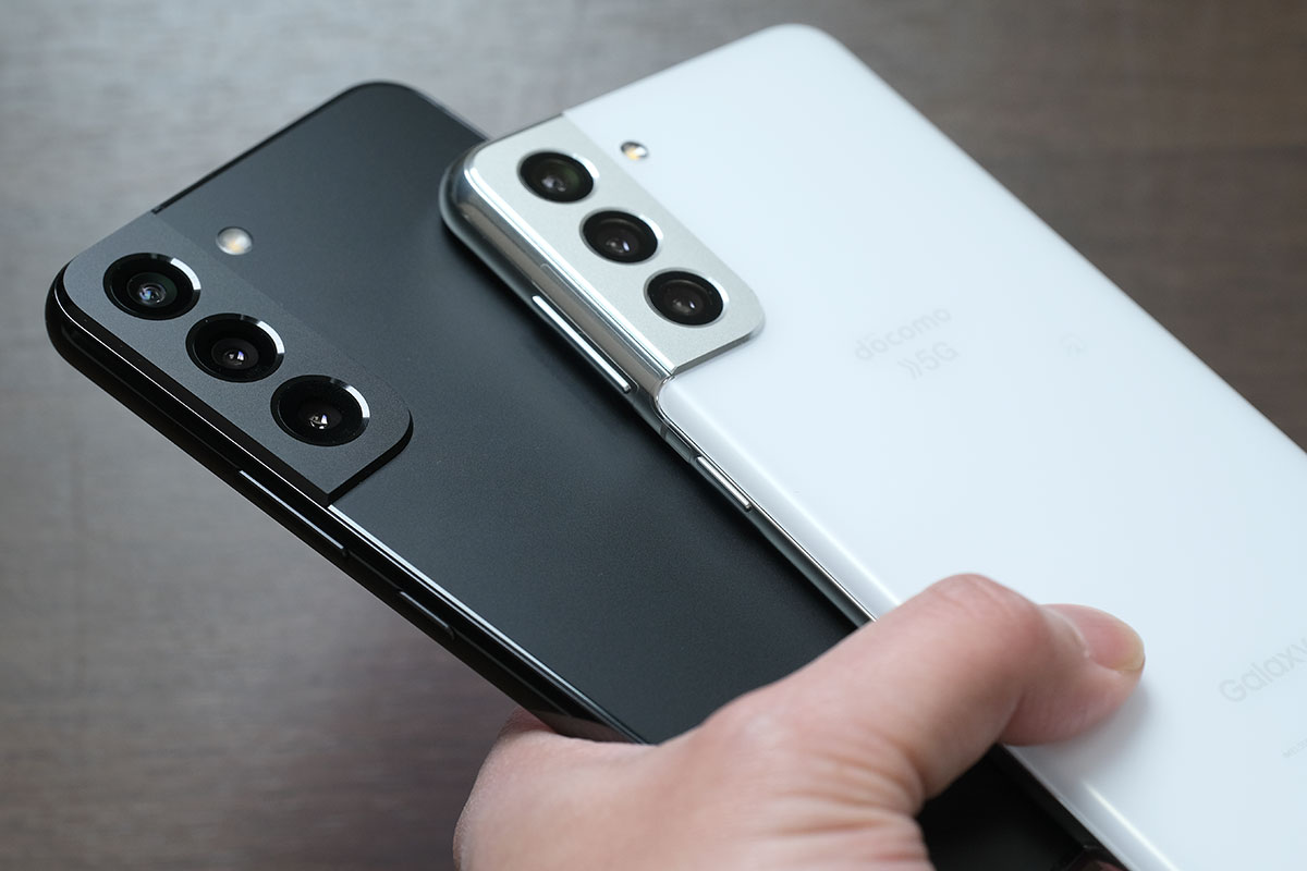 Galaxy S22・S21 背面パネル比較