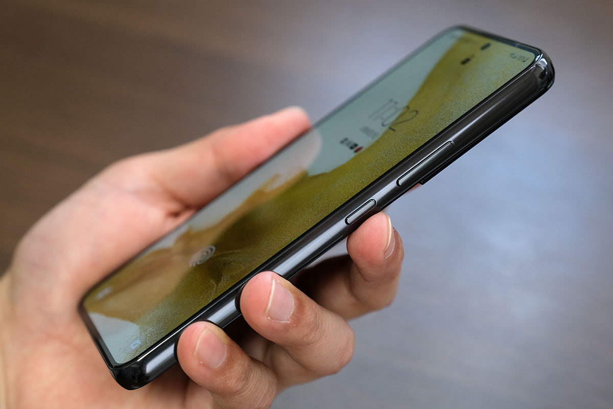 Galaxy S22 サイドボタンと音量ボタン