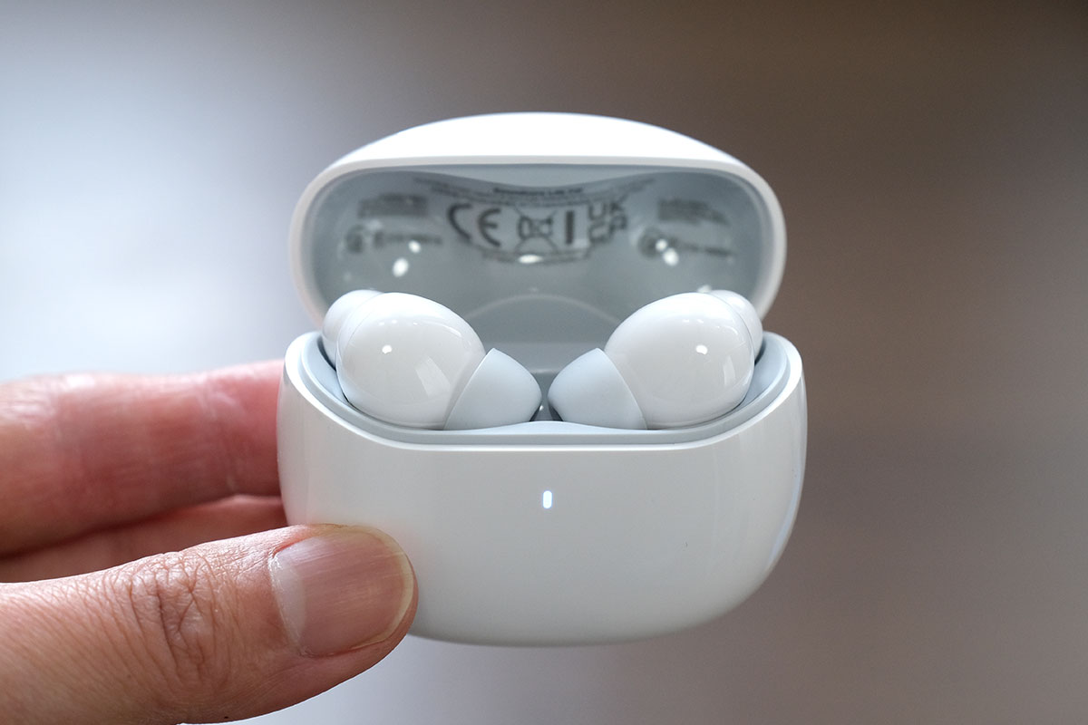 Soundcore Life P2i イヤホン収納状態