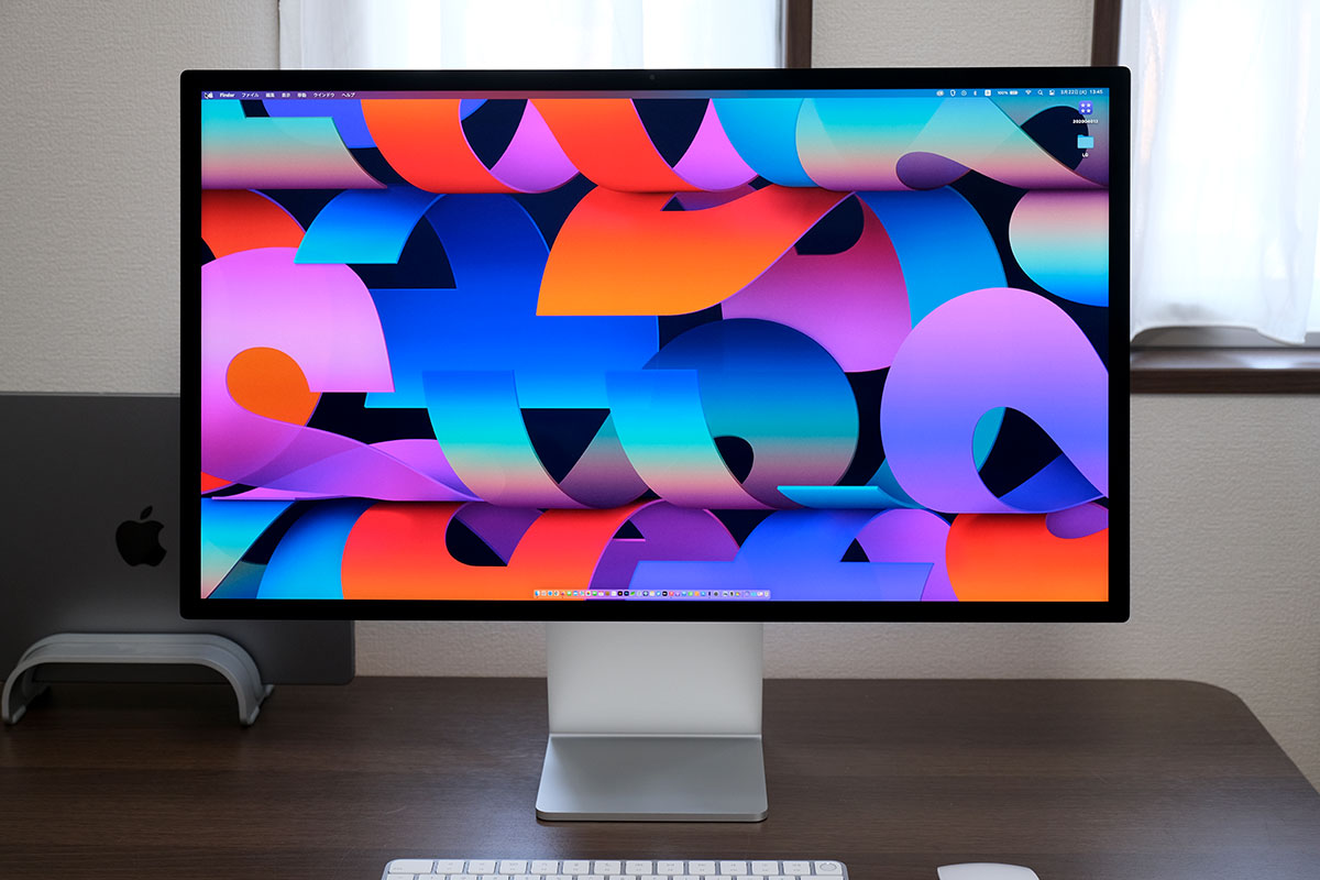 Studio Display 正面デザイン