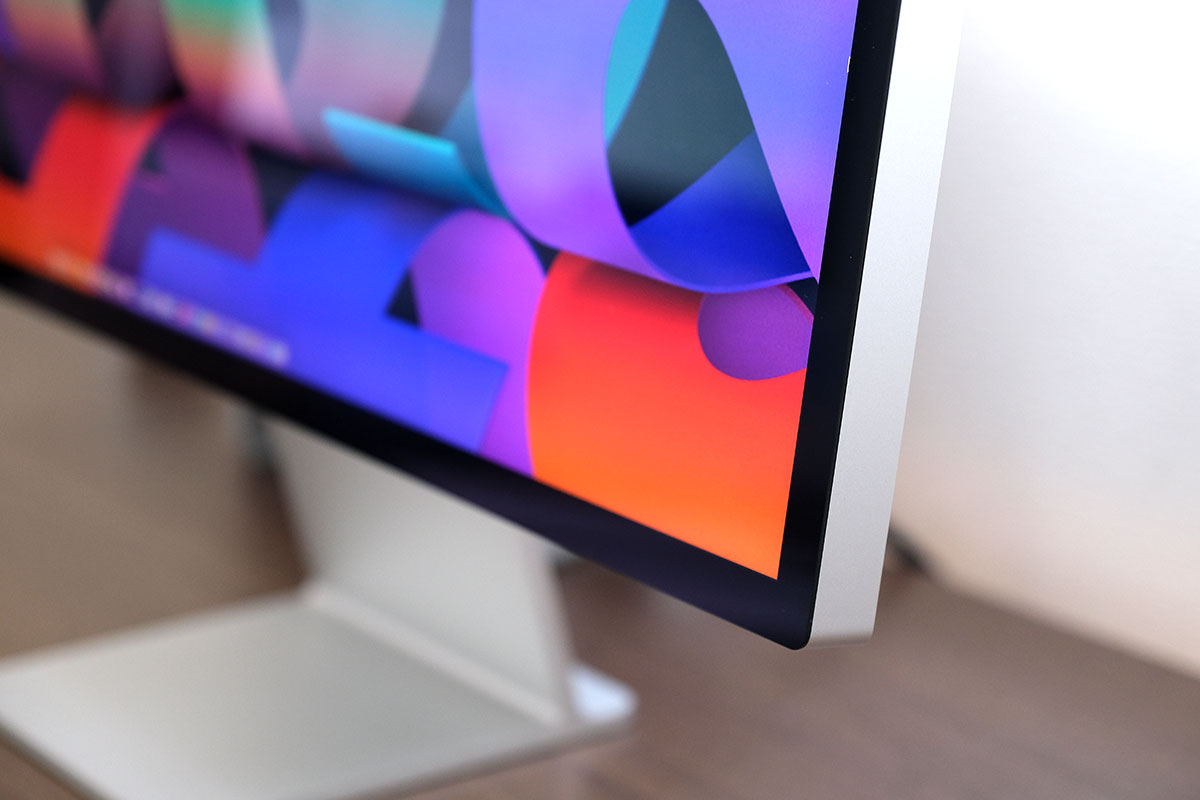 Studio Displayのベゼル部分