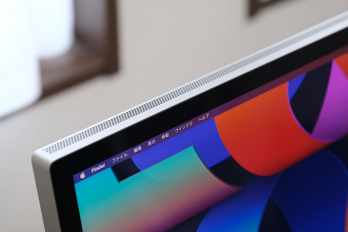 Studio Display ベゼルの幅は13mm