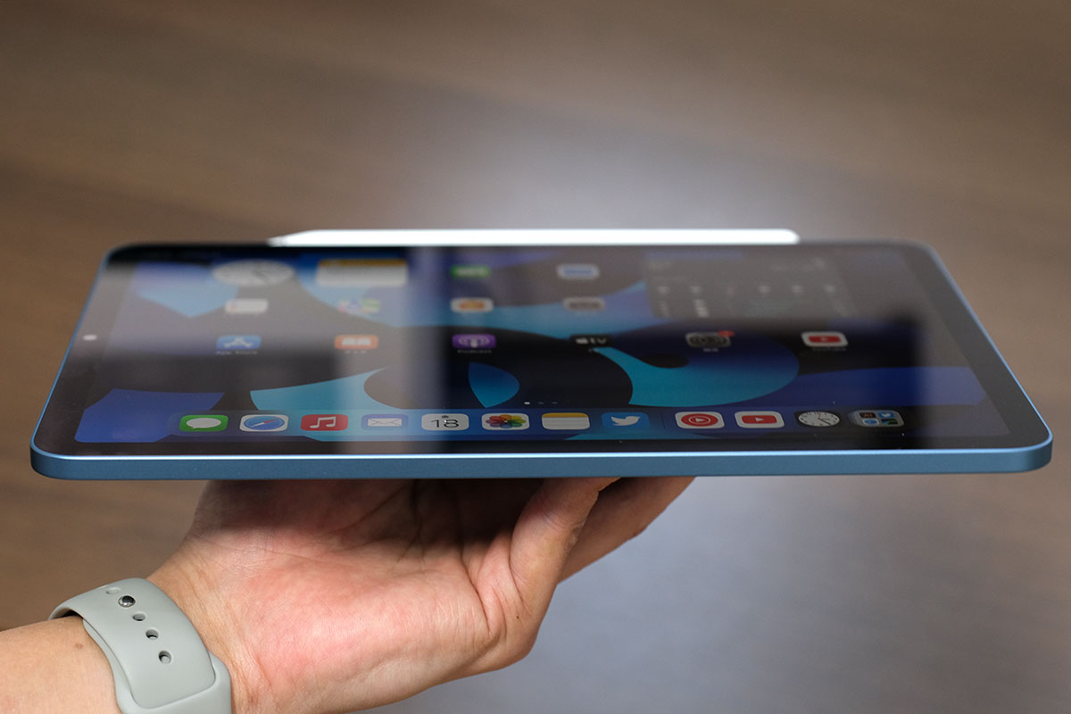 iPad Air(第5世代)は横向きのステレオスピーカーを内蔵