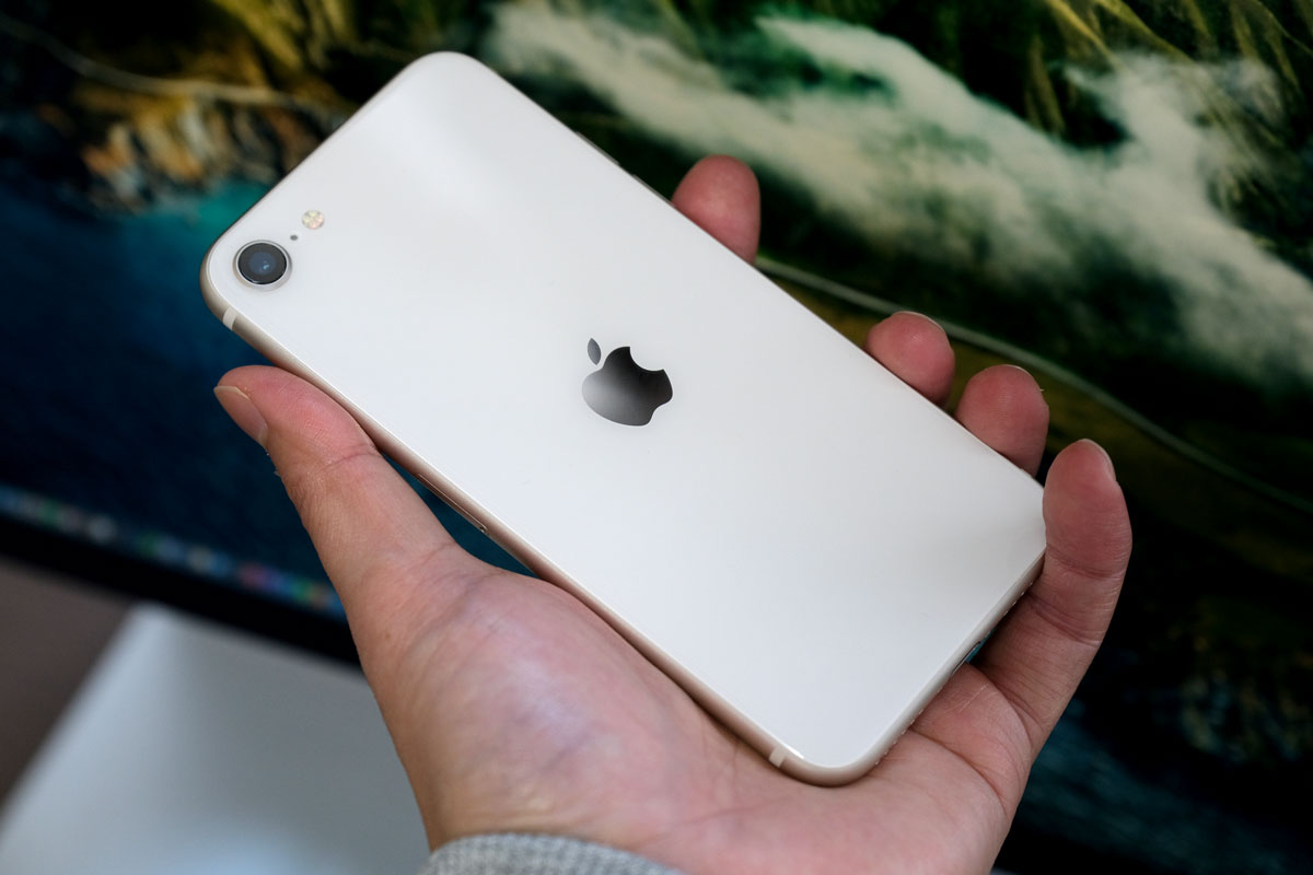 iPhoneのホワイトカラーの汚れ