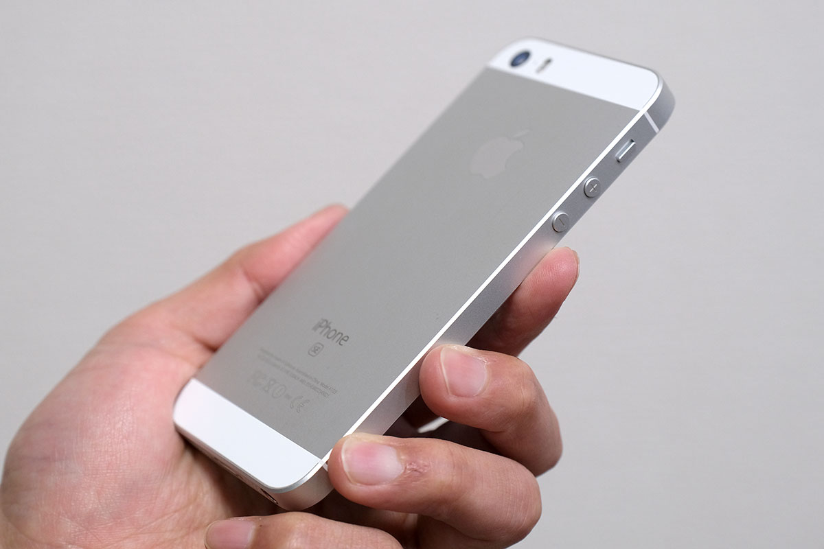 iPhone SE(第1世代)の筐体デザイン