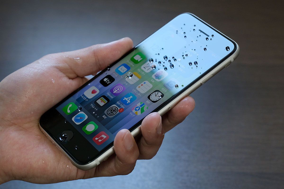iPhone SE(第3世代)IP67防水防塵