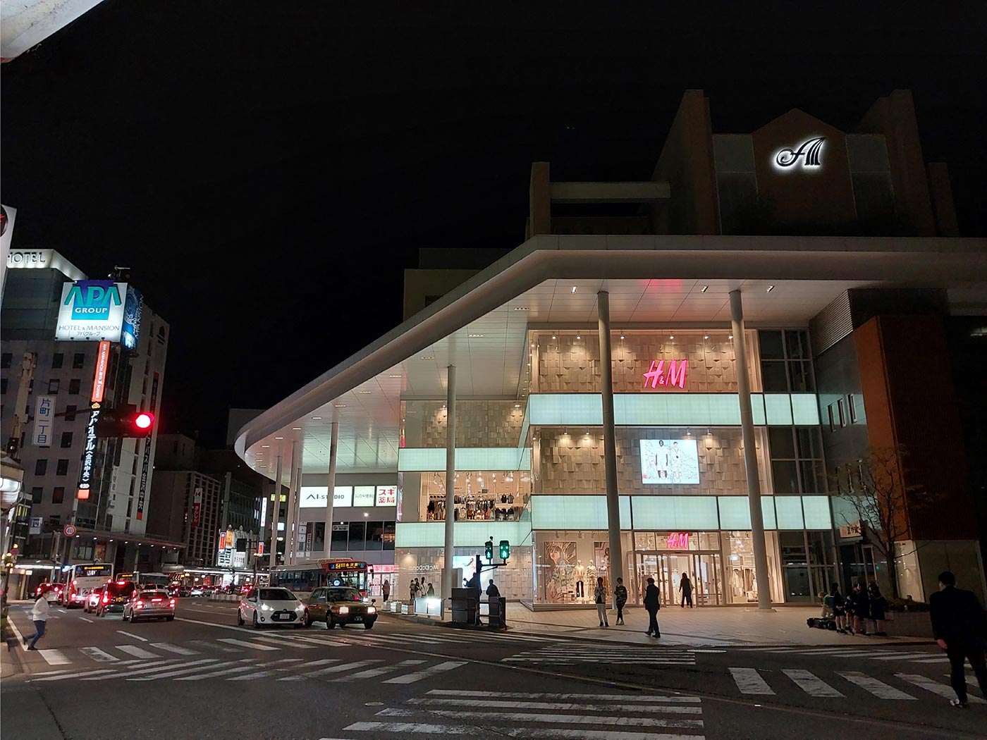 Galaxy M23 広角カメラで夜の街を撮影