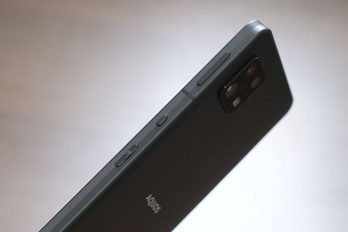 AQUOS sense6s 操作ボタン