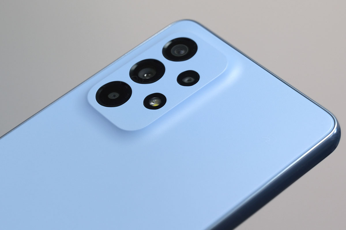 Galaxy A53 背面パネルの素材