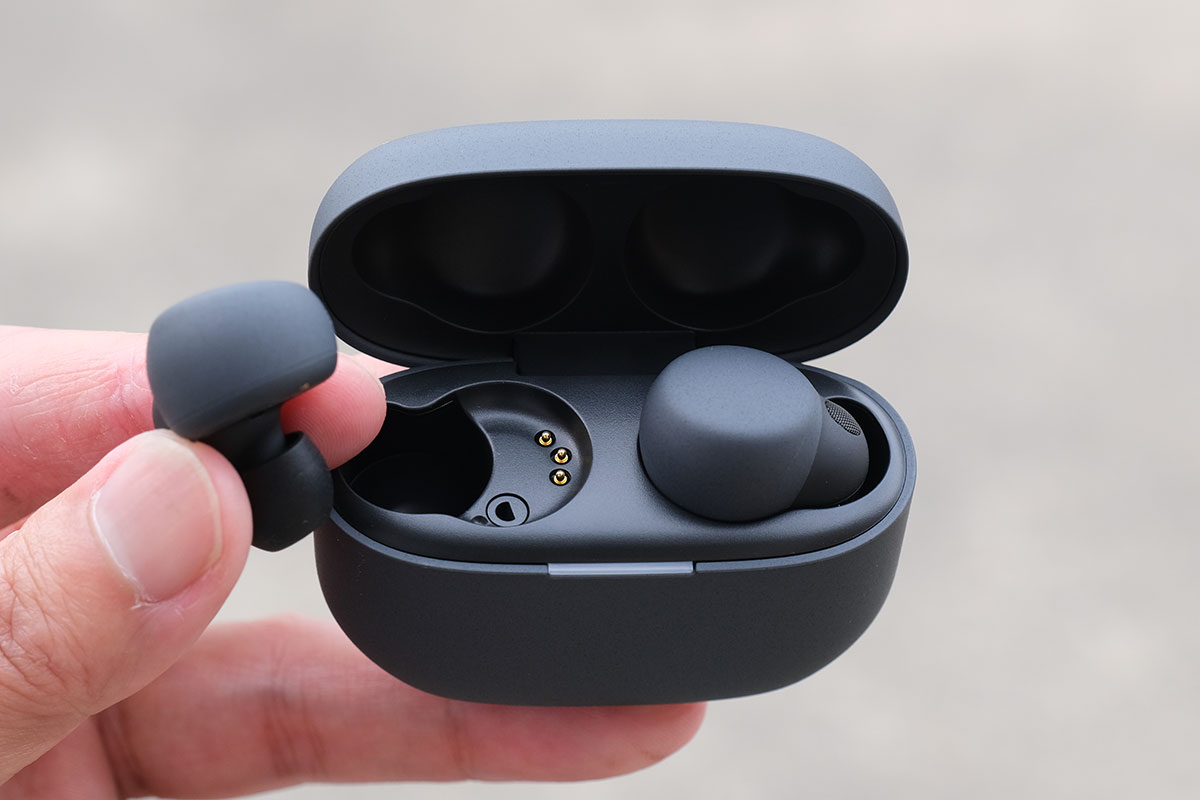 LinkBuds S 充電ケースとイヤホン