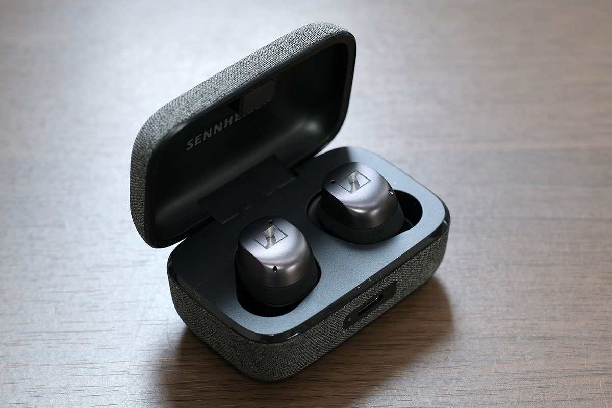 MOMENTUM True Wireless 3 収納状態