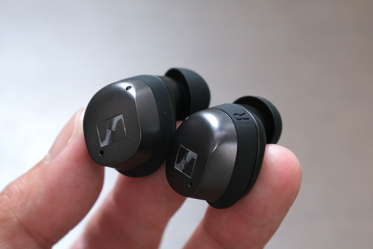 MOMENTUM True Wireless 3