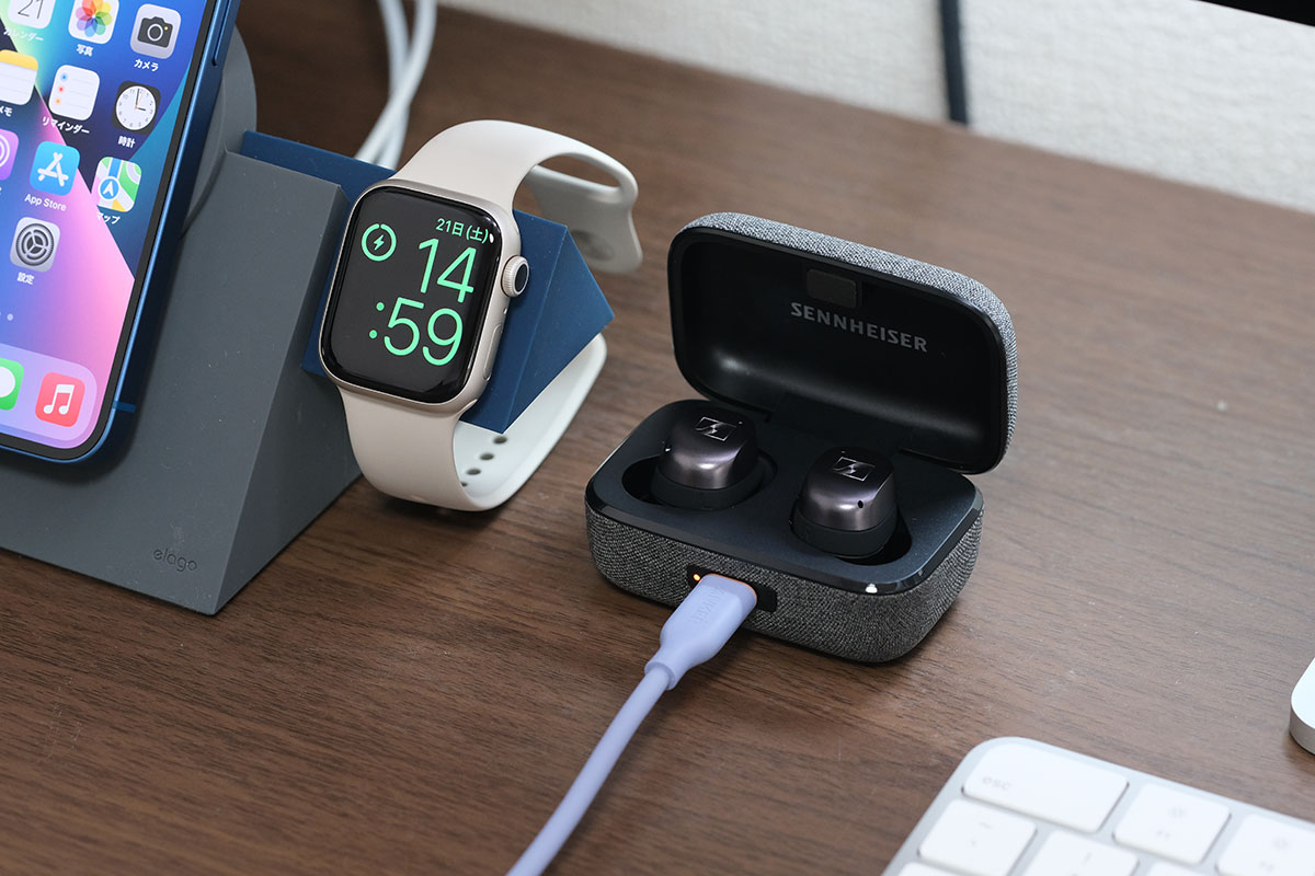 MOMENTUM True Wireless 3 充電ポートの位置