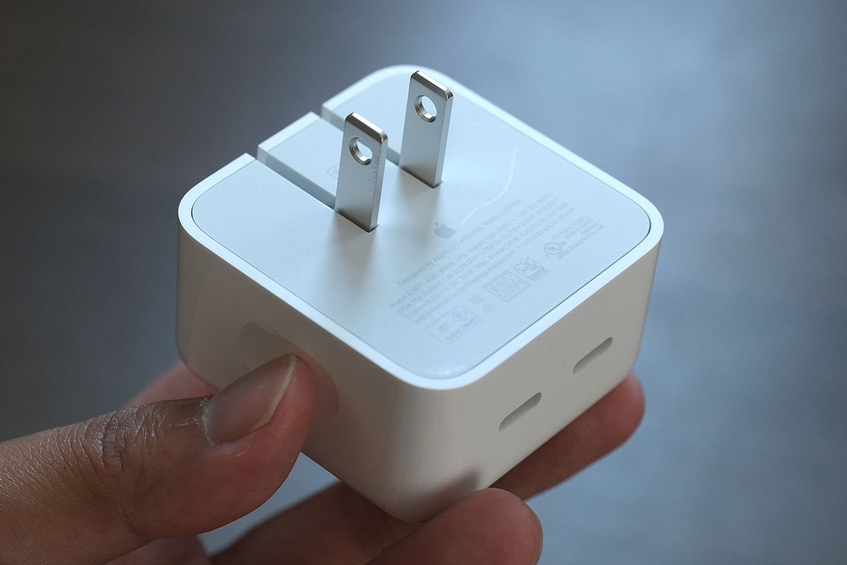 Apple 35W デュアルUSB-C コンパクト電源アダプタ プラグ部分