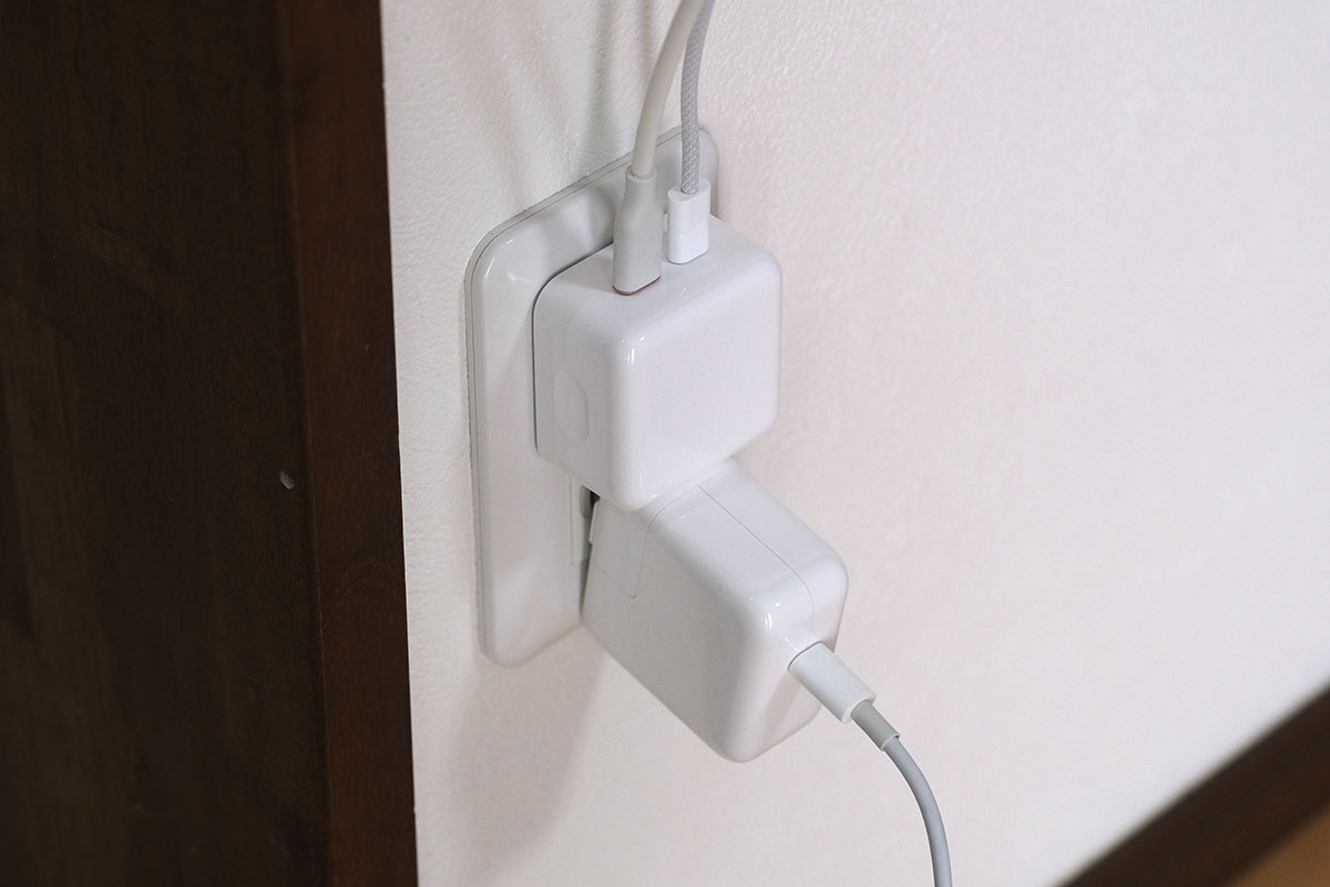 Apple 35W デュアルUSB-C コンパクト電源アダプタ 併用は難しい