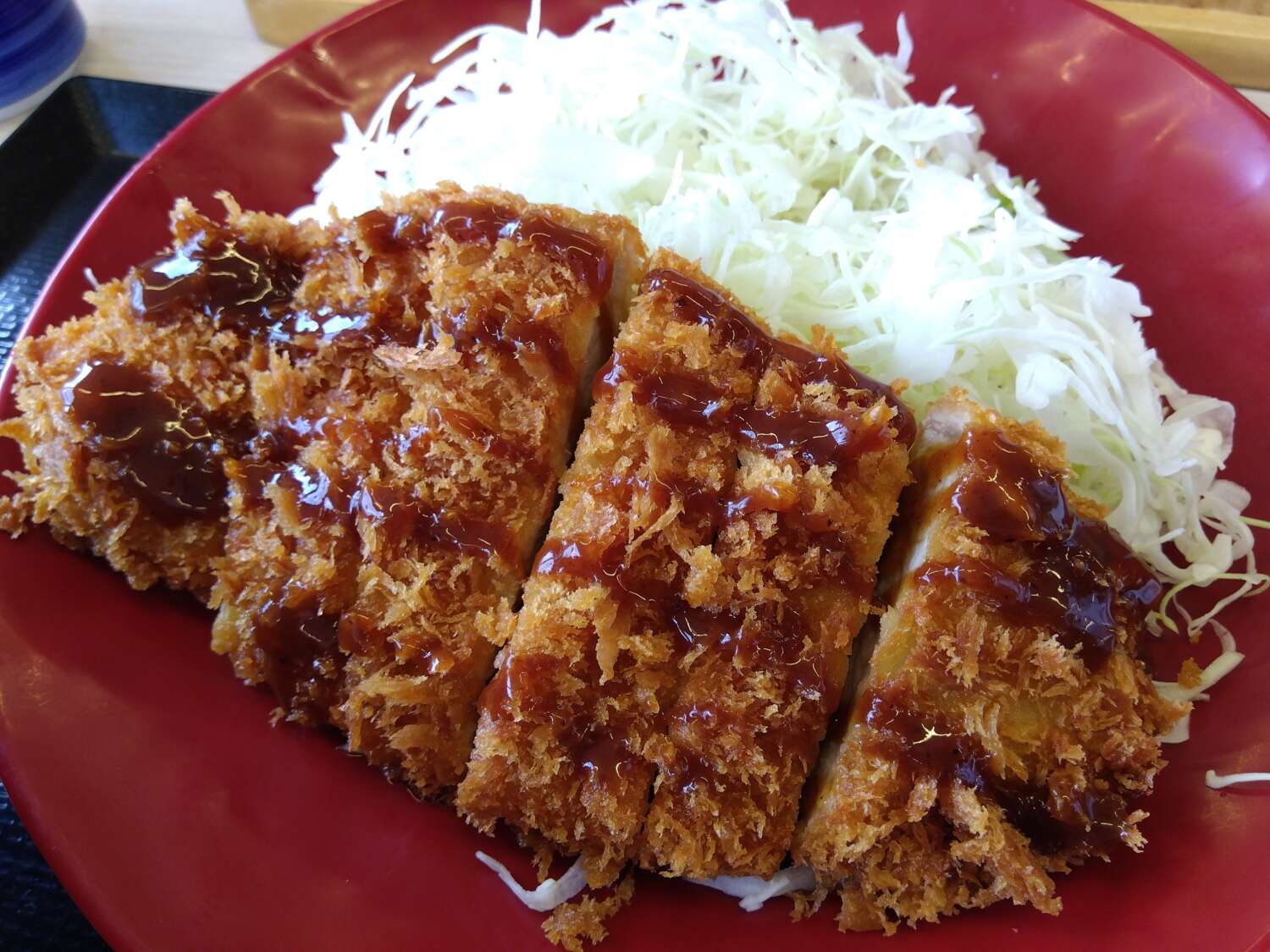 AQUOS wish2:広角カメラでロースカツ定食を撮影