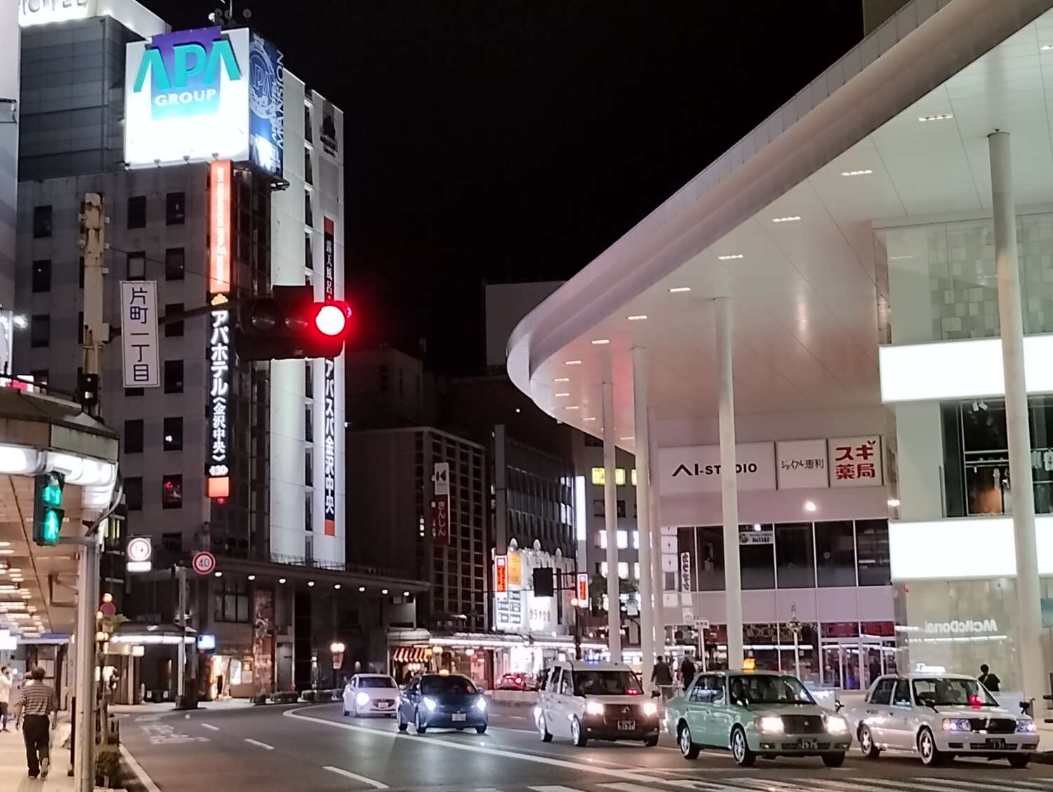 moto g52j 5G 広角カメラ ×2で夜の街を撮影