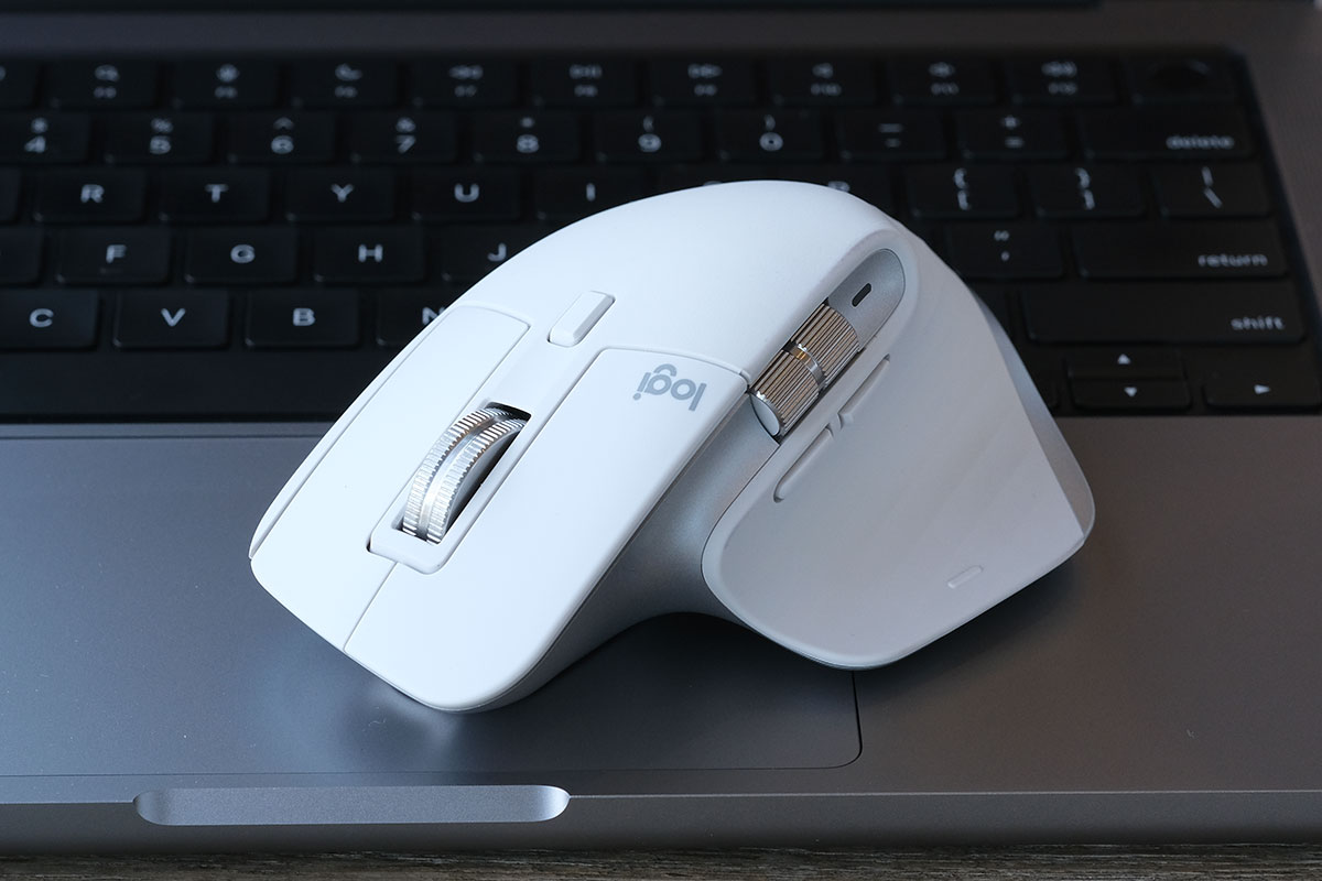 MX Master 3S 正面からのスタイル